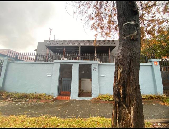 8 BEDROOM HOUSE FOR SALE IN ROSETTENVILLE